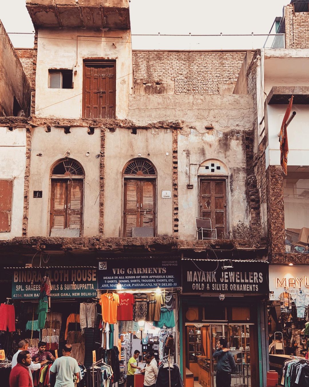 Paharganj market nearest metro-DelhiSnap