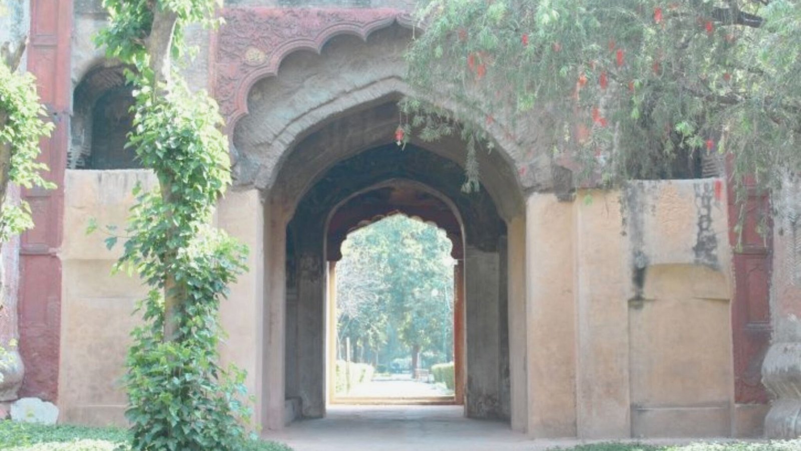 Qudsia Bagh | History, Timings & How to Reach - DelhiSnap